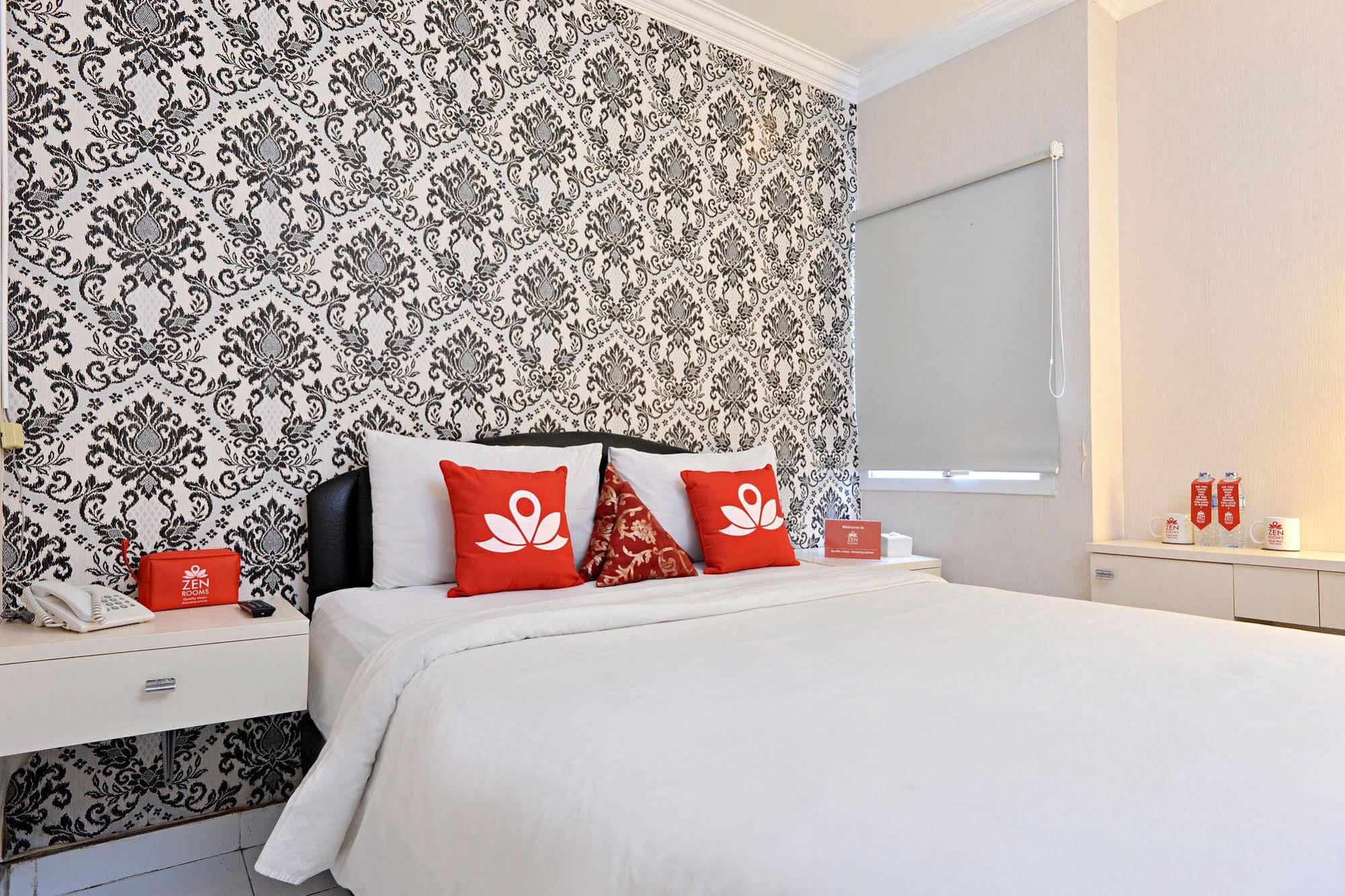 Zen Rooms Basic Tangerang Aeropolis Ngoại thất bức ảnh